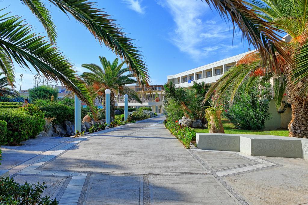 Santa Marina Beach Gazi エクステリア 写真