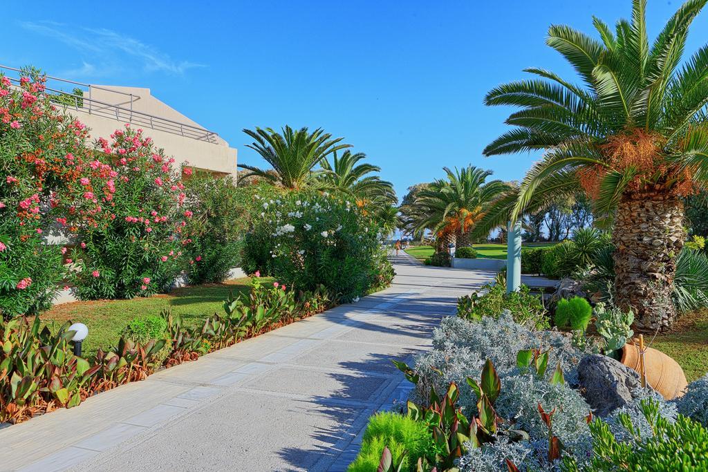 Santa Marina Beach Gazi エクステリア 写真
